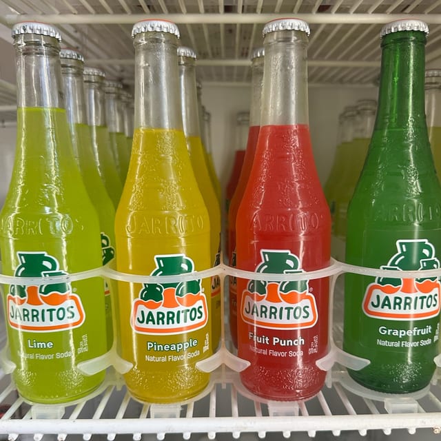 Jarritos.